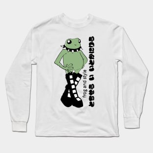 Frog wearing beautiful boots Long Sleeve T-Shirt